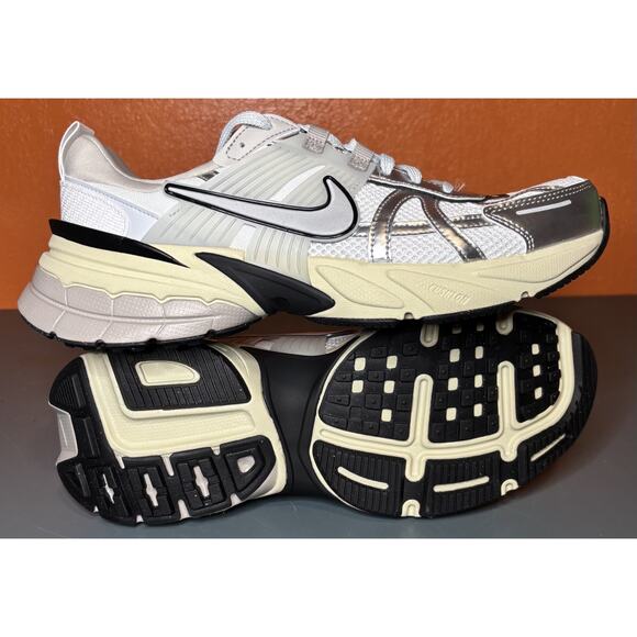 Nike Shoes - W Nike V2K Run Summit White/Metallic Silver FD0736-100; Size 14.5